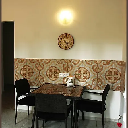 Guest house White & Quiet Apartment House Heviz