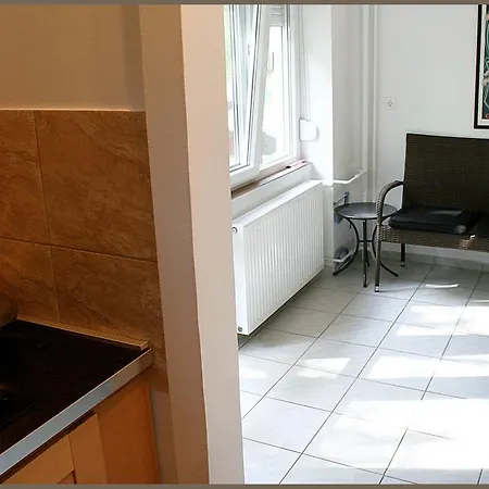 White & Quiet Apartment House *