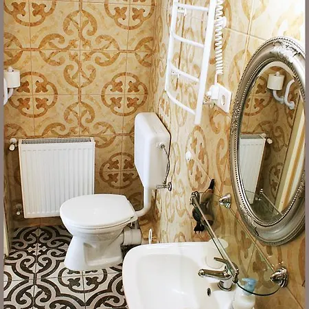 White & Quiet Apartment House Guest house *