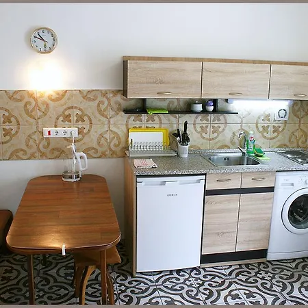 Guest house White & Quiet Apartment House Heviz