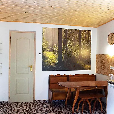 White & Quiet Apartment House Heviz