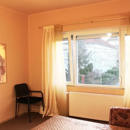 White & Quiet Apartment House *