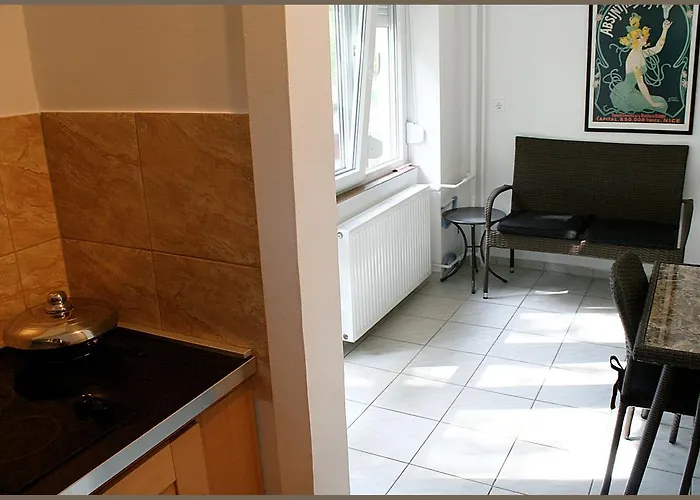 White & Quiet House 4*