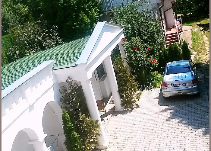 White & Quiet House Хевиз