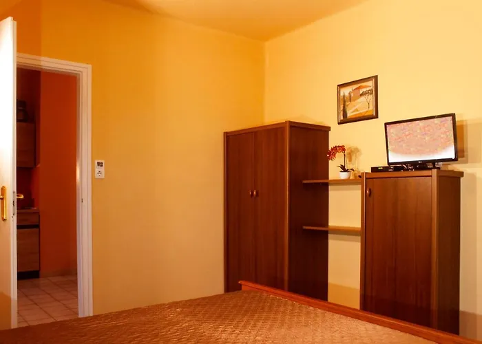 White & Quiet House Гостевой дом