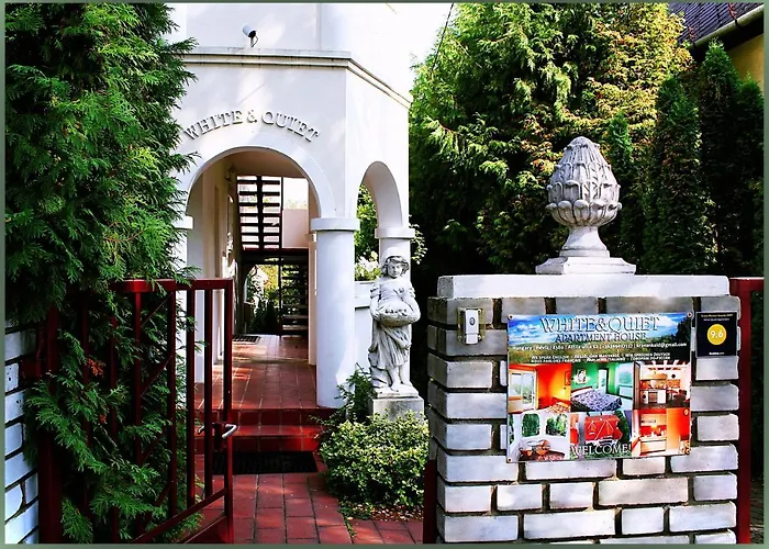 Πανσιόν White & Quiet House