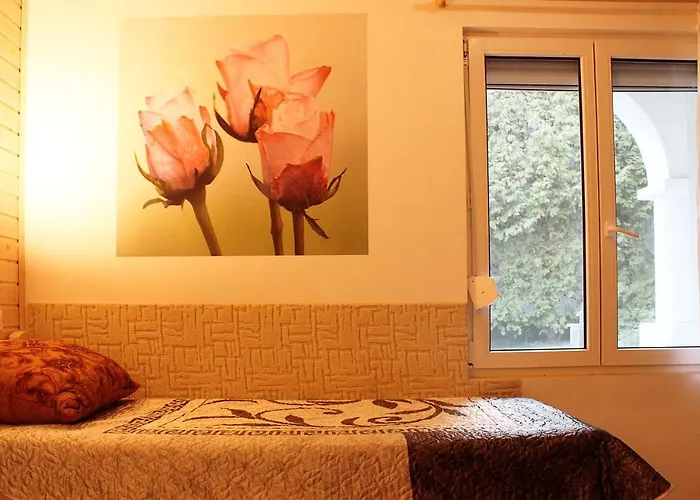 Πανσιόν White & Quiet House